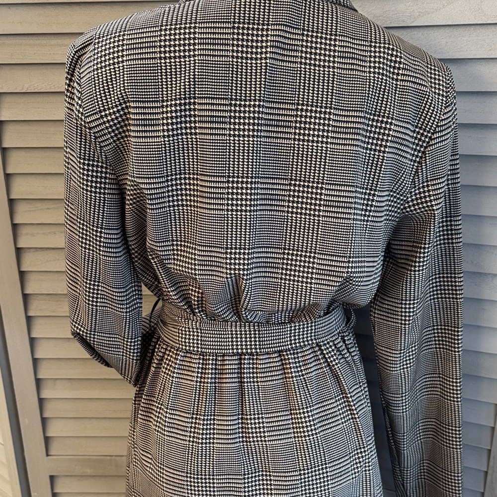 Calvin Klein Black and cream Herringbone pattern Wrap Dress~very classy! - Picture 9 of 13